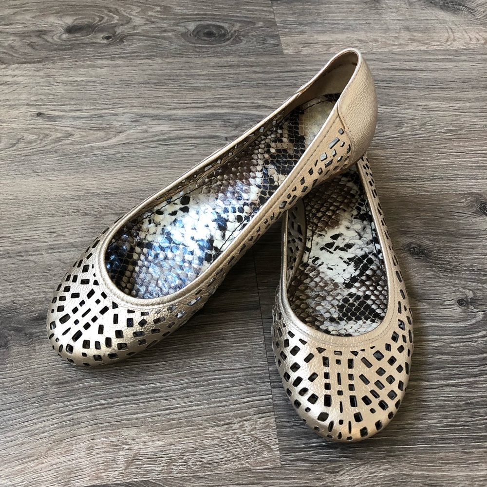Gianni Bini flats.